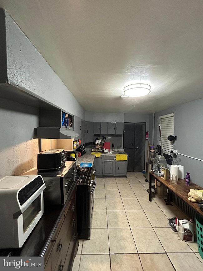 310 Cedar St, Reading, PA 19601 - photo 5