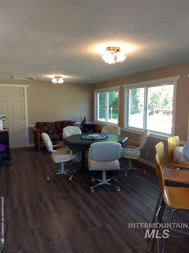 1034 Cabarton Rd, Cascade, ID 83611 - photo 4