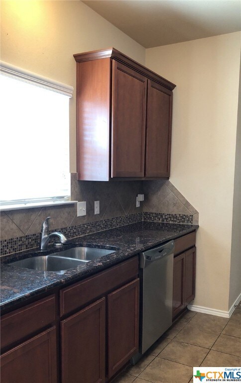 2104 Mike Dr, Copperas Cove, TX 76522 - photo 6