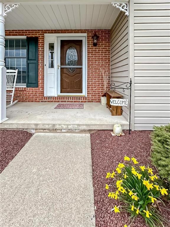 102 Spy Glass Hill Rd, Bath, PA 18014 - photo 4