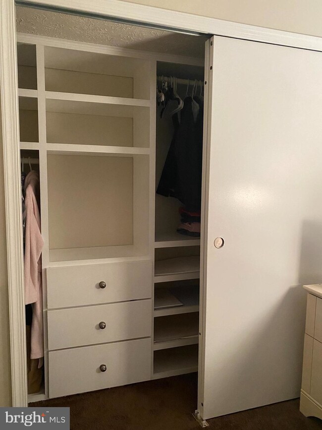 19609 Gunners Branch Rd unit A, Germantown, MD 20876 - photo 3