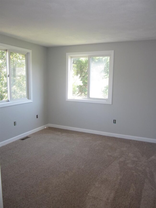 18 Tonella Rd unit 5, Milford, NH 03055 - photo 7