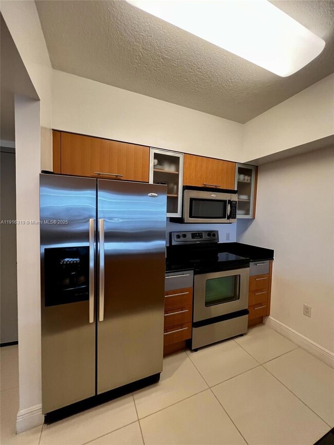 1750 N Bayshore Dr unit 3505, Miami, FL 33132 - photo 2