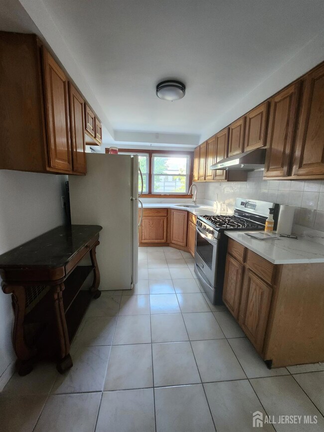 300 Revere Ave unit B, Union, NJ 07083 - photo 7