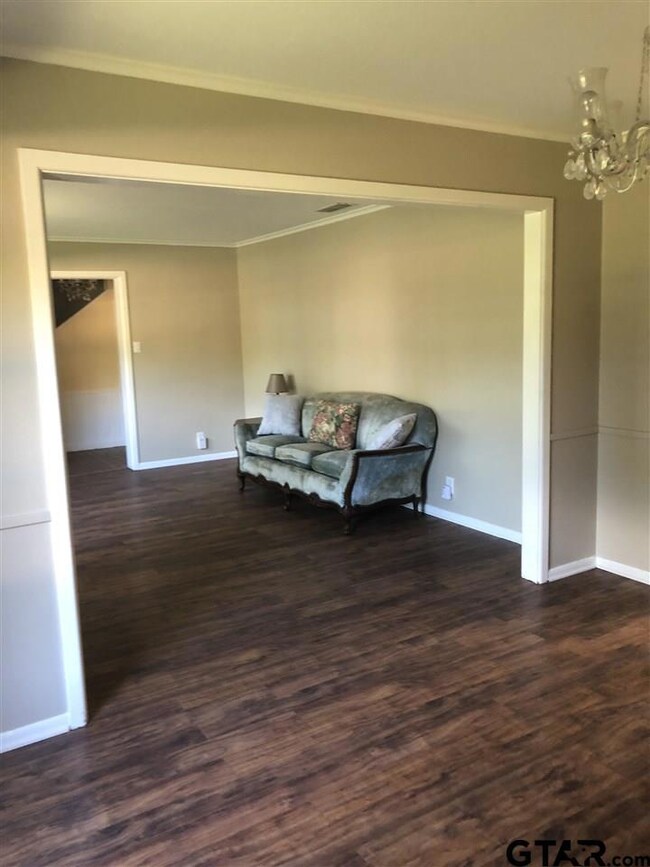 403 403 Beechwood Dr, Tyler, TX 75701 - photo 6