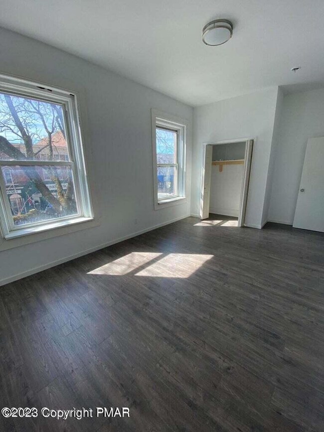 584 Main St unit 4, Stroudsburg, PA 18360 - photo 3