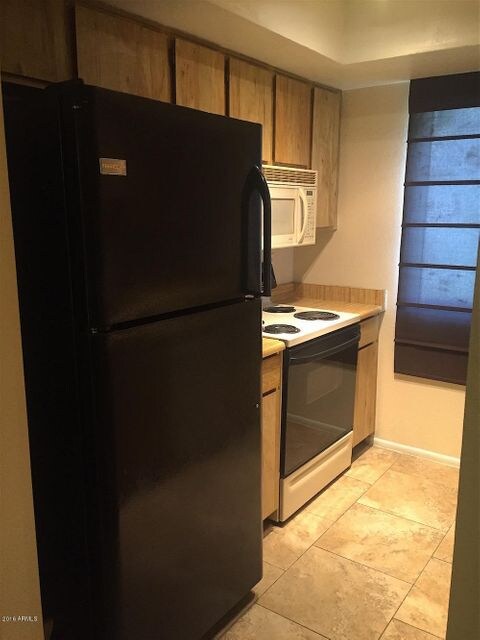 06 Kitchen Right