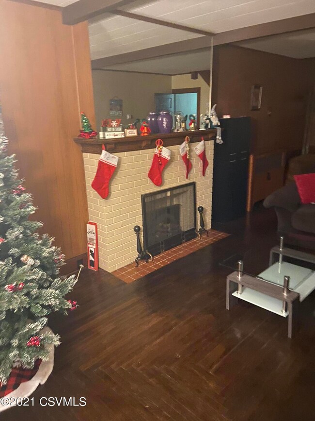 15 E Commerce St, Shamokin, PA 17872 - photo 5