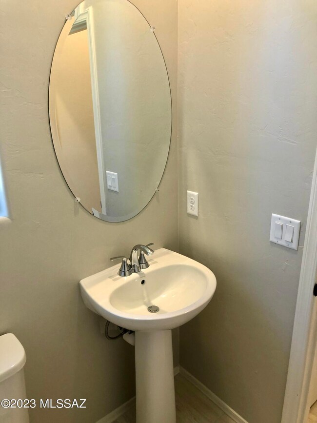 1124 E Ascent St, Tucson, AZ 85719 - photo 7