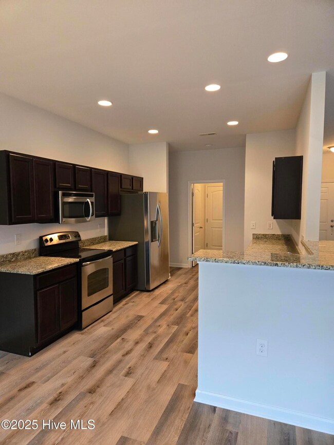 8133 Porters Crossing Way, Wilmington, NC 28411 - photo 6