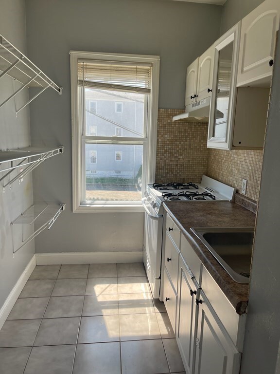 455 Dwelly St unit 2, Fall River, MA 02724 - photo 5