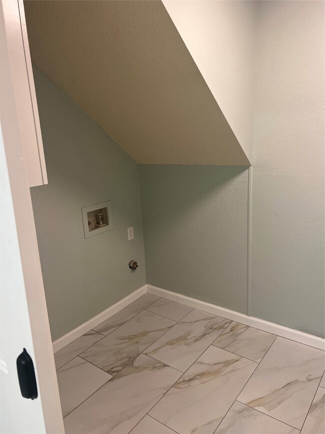 404 Central Park Dr, Arlington, TX 76014 - photo 7