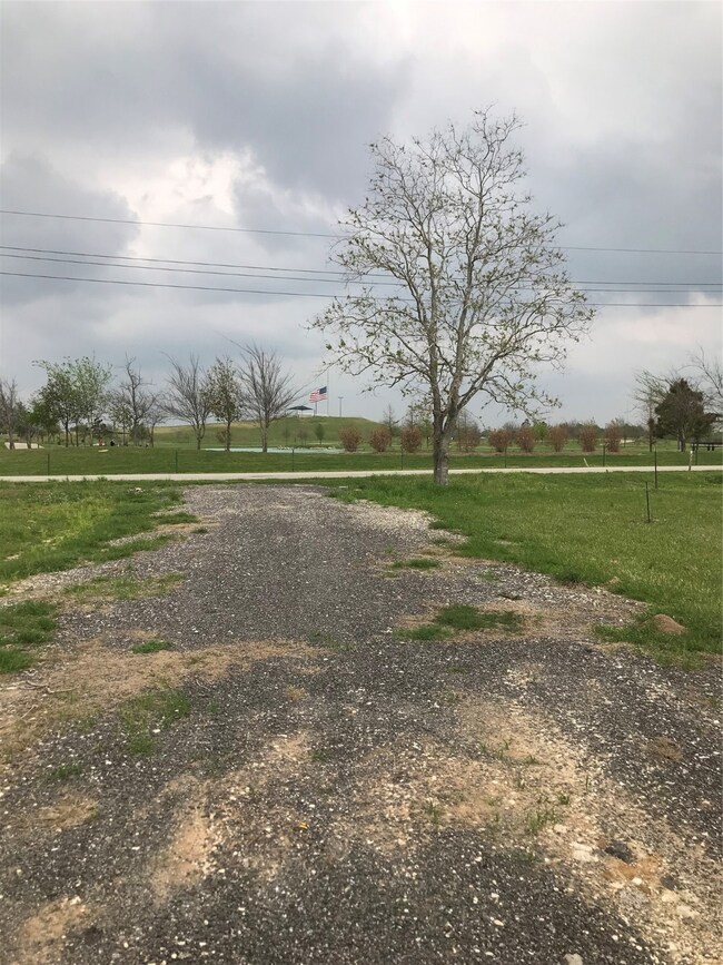 17523 Premium Dr, Hockley, TX 77447 - photo 4