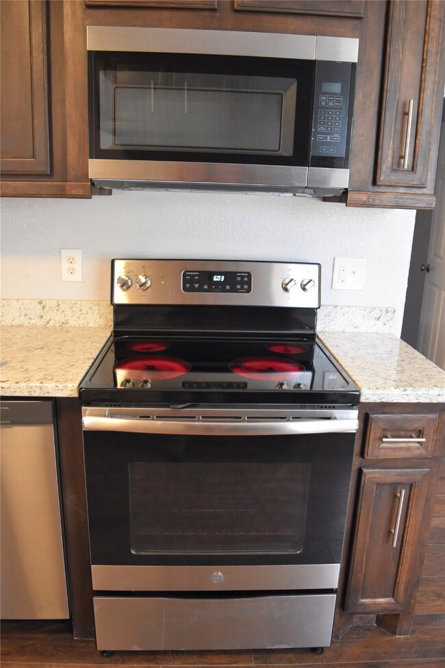 3419 Caplin St, Houston, TX 77026 - photo 7