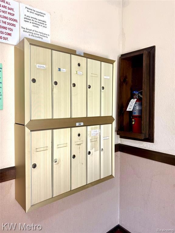 27654 E Echo Valley unit D 132, Farmington Hills, MI 48334 - photo 4