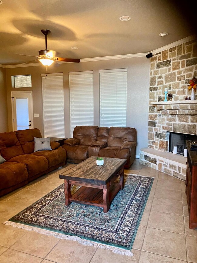 3113 Meandering Way, Granbury, TX 76049 - photo 4