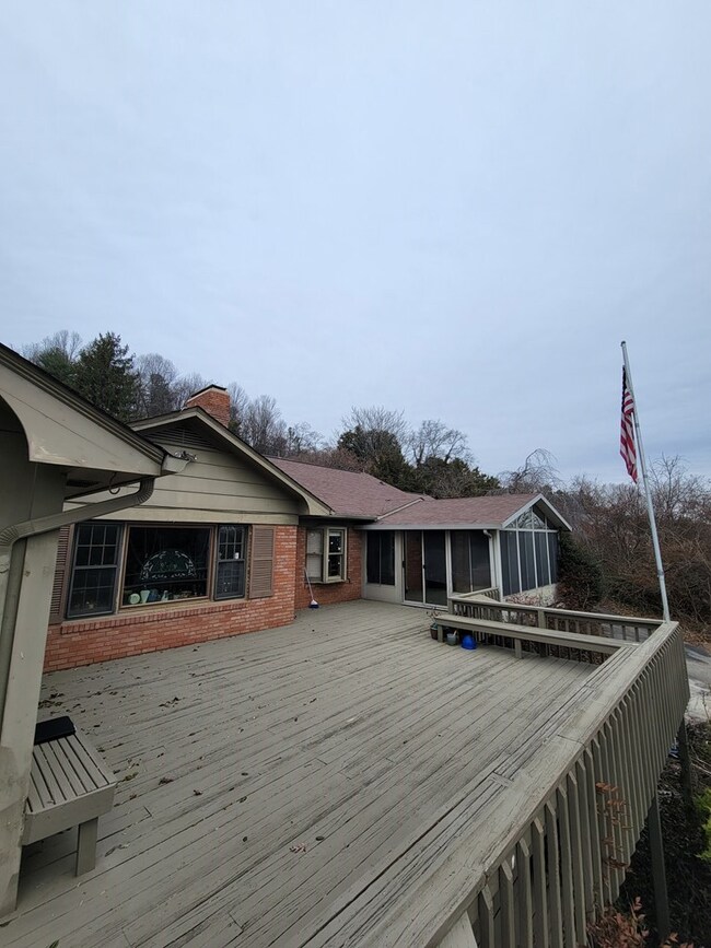 1414 Doyal Dr, Morristown, TN 37814 - photo 5