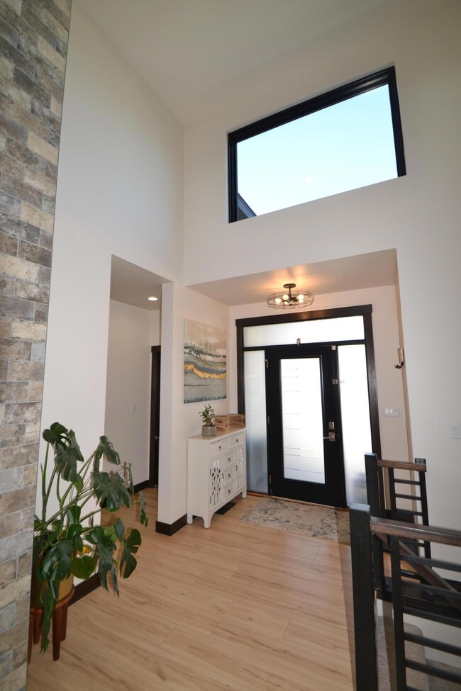 Entry/Foyer