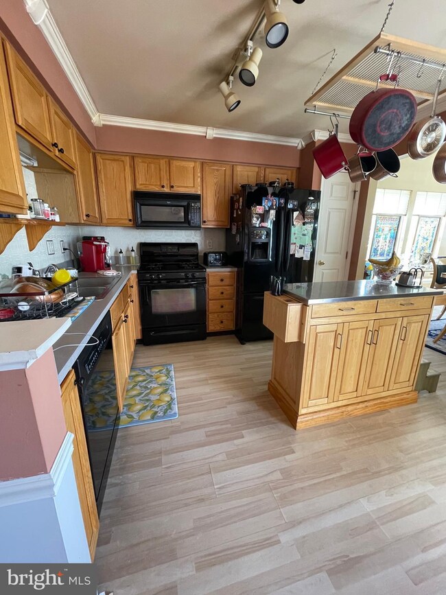 7 Yorktown Ct, Woodbury, NJ 08096 - photo 3