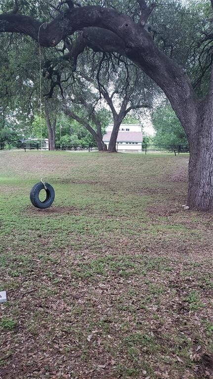 7219 Horseshoe Bend Trail, Weatherford, TX 76087 - photo 6