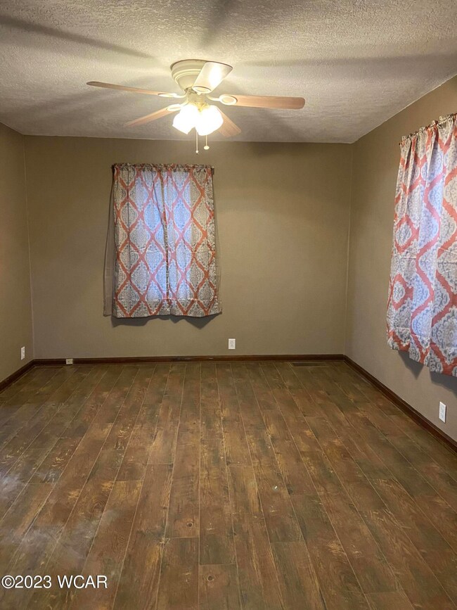 208 N Westminster St, Waynesfield, OH 45896 - photo 7