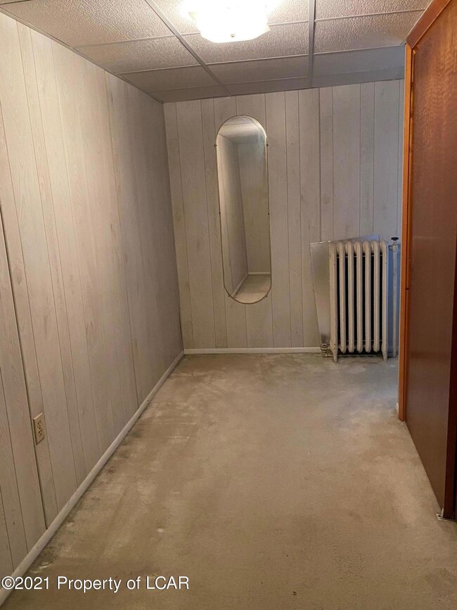 216 Stanton St, Wilkes Barre, PA 18702 - photo 5