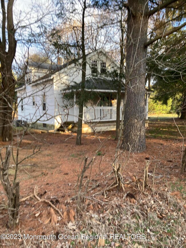 245 School Rd E, Marlboro, NJ 07746 - photo 5