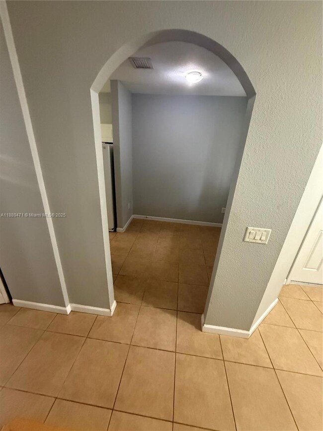 152 SE 29th Ave unit 5, Homestead, FL 33033 - photo 5