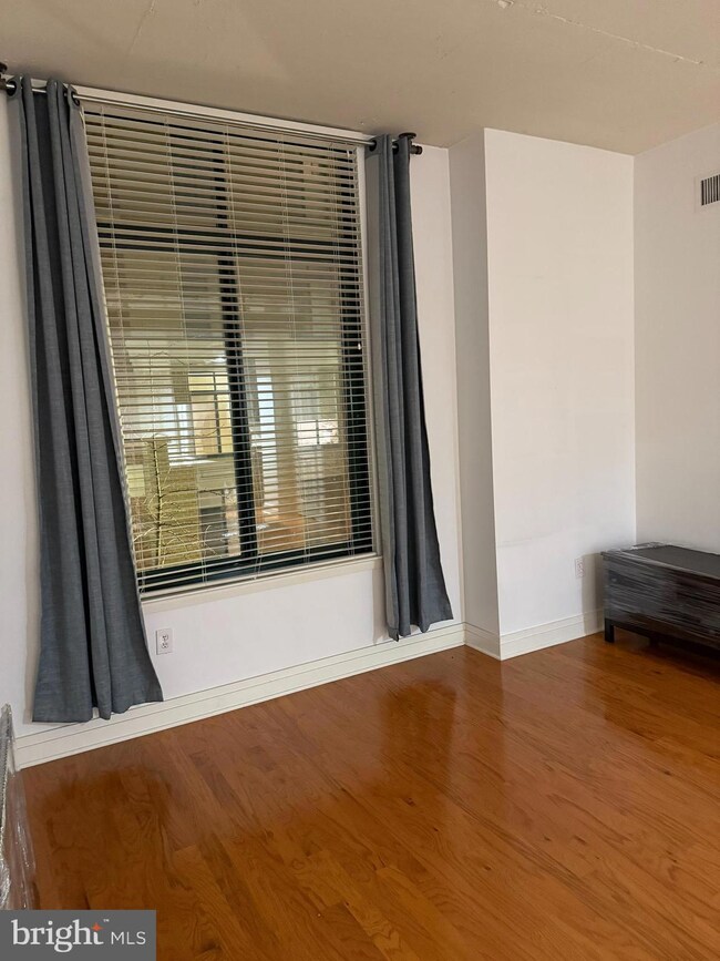 1201 N Garfield St unit 210, Arlington, VA 22201 - photo 6