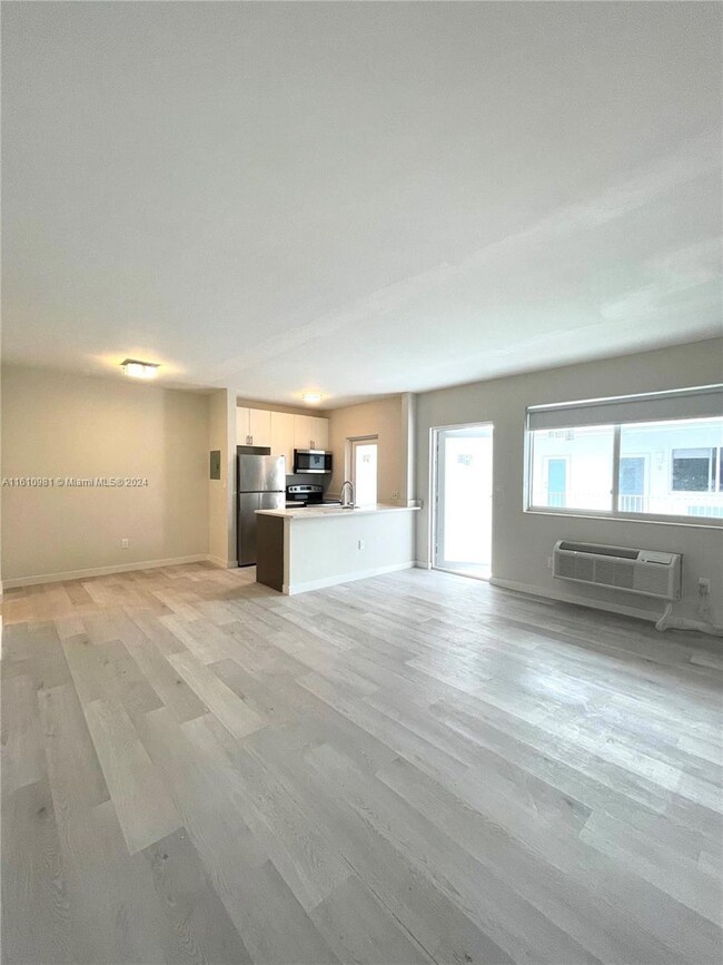 1525 Michigan Ave unit 2, Miami Beach, FL 33139 - photo 3