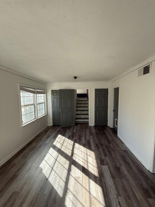 Family Room (from fireplace)