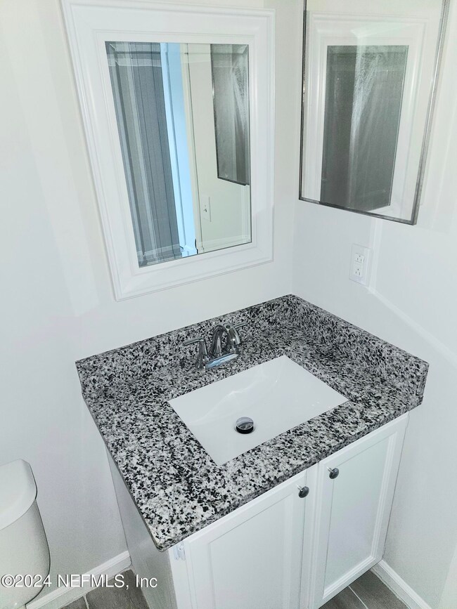 259 Aquarius Cir W, Jacksonville, FL 32216 - photo 7