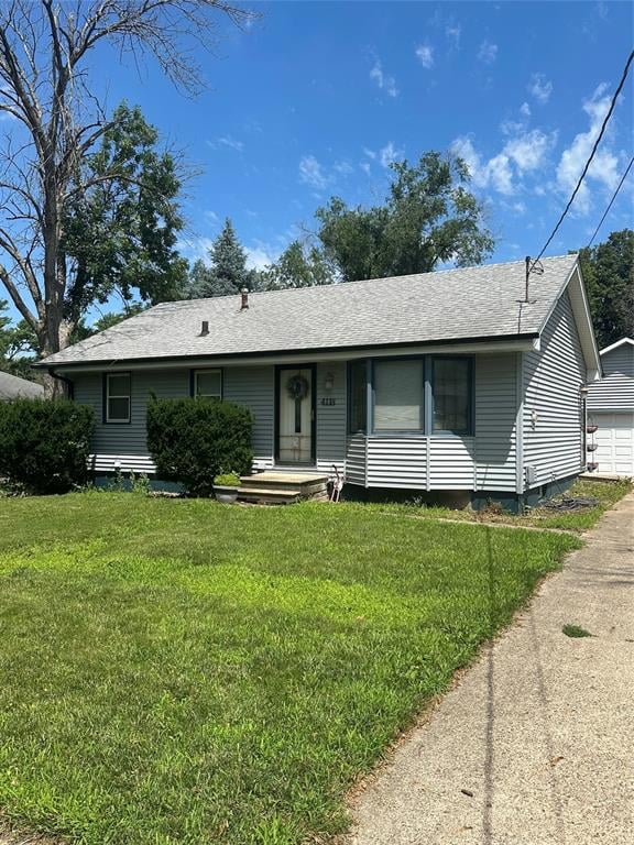 4118 E Garden Ave, Des Moines, IA 50317 - photo 2