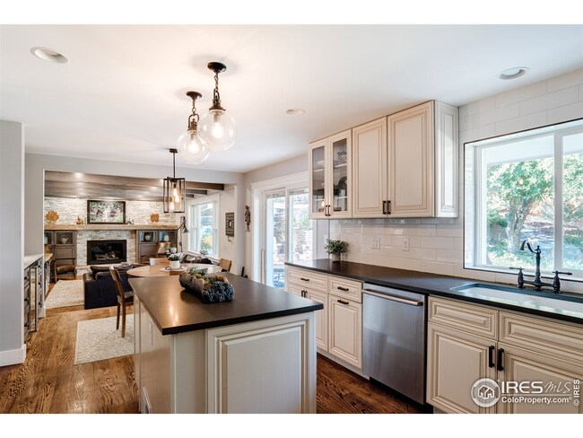 1625 Gillaspie Dr, Boulder, CO 80305 - photo 7