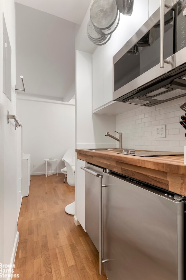 Tudor Tower unit 409, New York, NY 10017 - photo 3