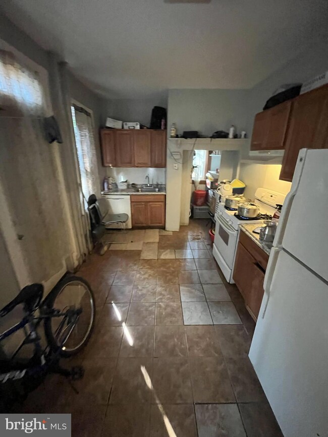 523 Howard Ave, Lancaster, PA 17602 - photo 3