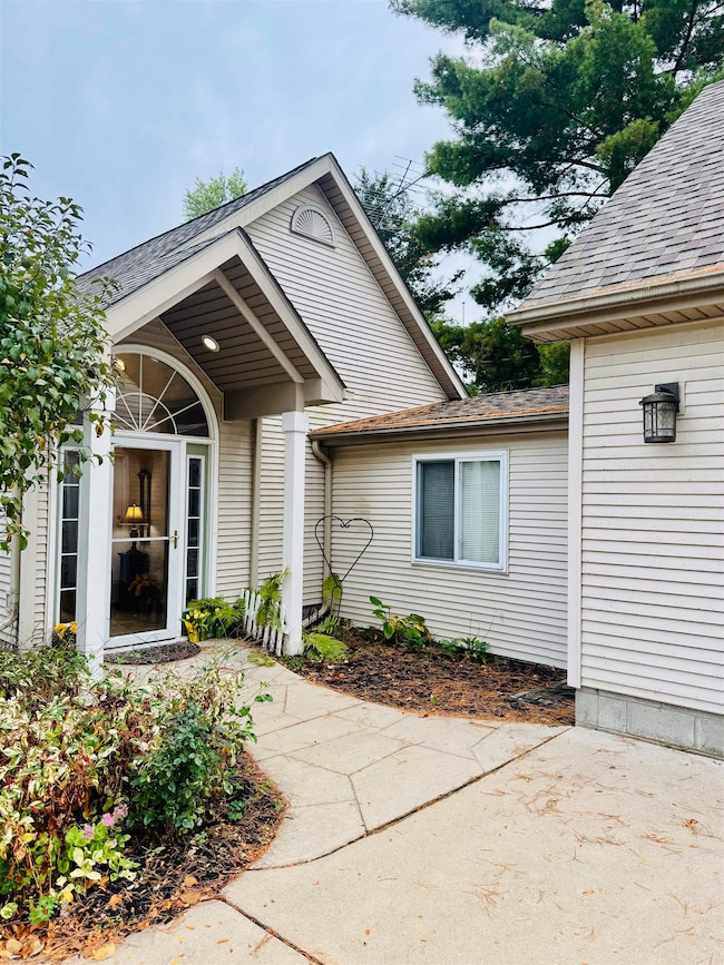 11030 White Lake Rd, Fenton, MI 48430 - photo 3