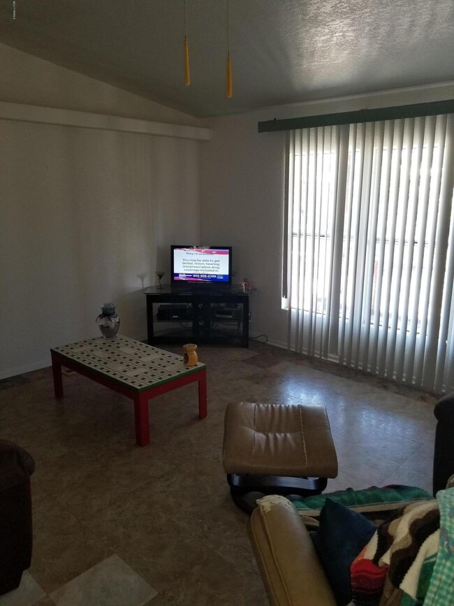Living room 2
