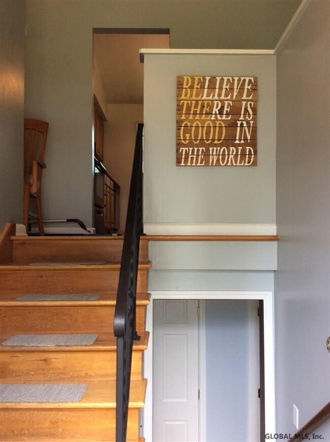 15 Michigan Ave, Rensselaer, NY 12144 - photo 2