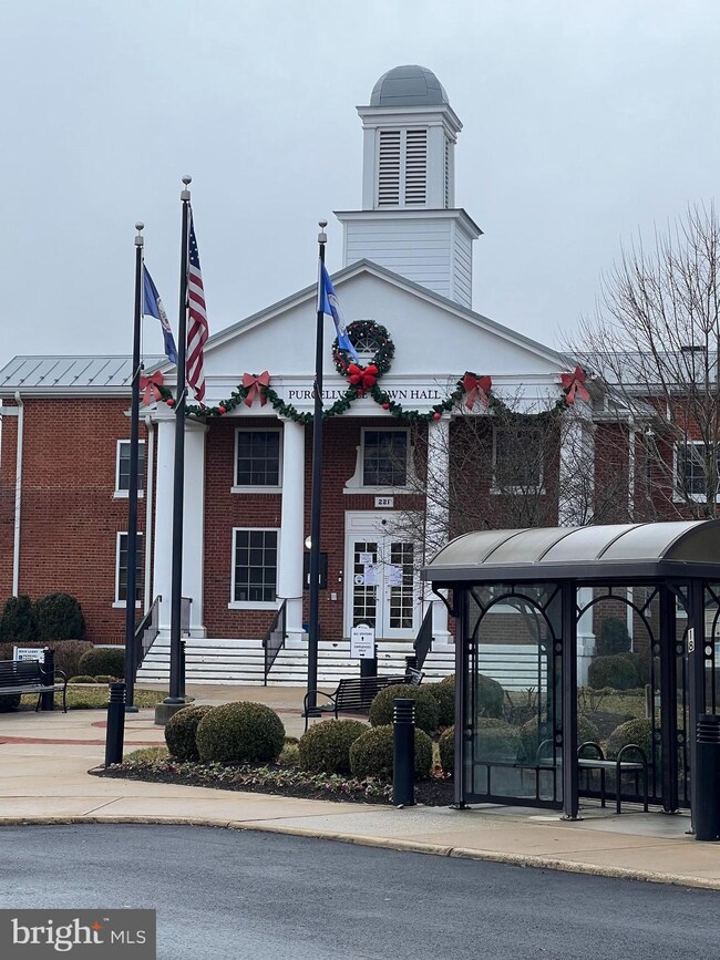 210 S Nursery Ave, Purcellville, VA 20132 - photo 4