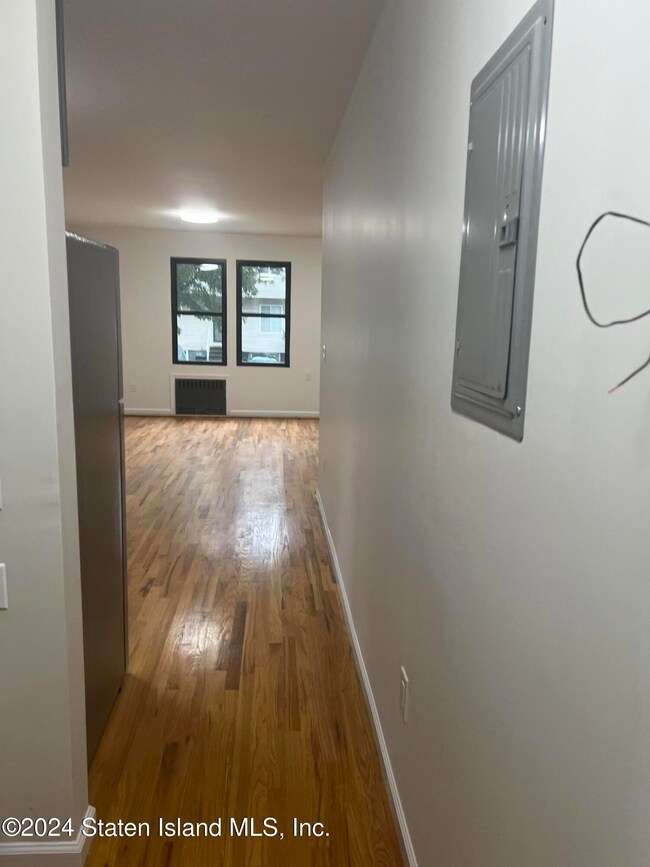 46 Laurel Ave unit 1, Staten Island, NY 10304 - photo 5