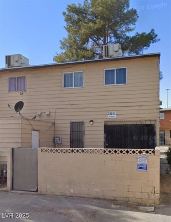 2525 Donna St unit L, North Las Vegas, NV 89030 - photo 5