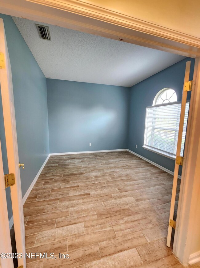 1481 Walnut Creek Dr, Fleming Island, FL 32003 - photo 7