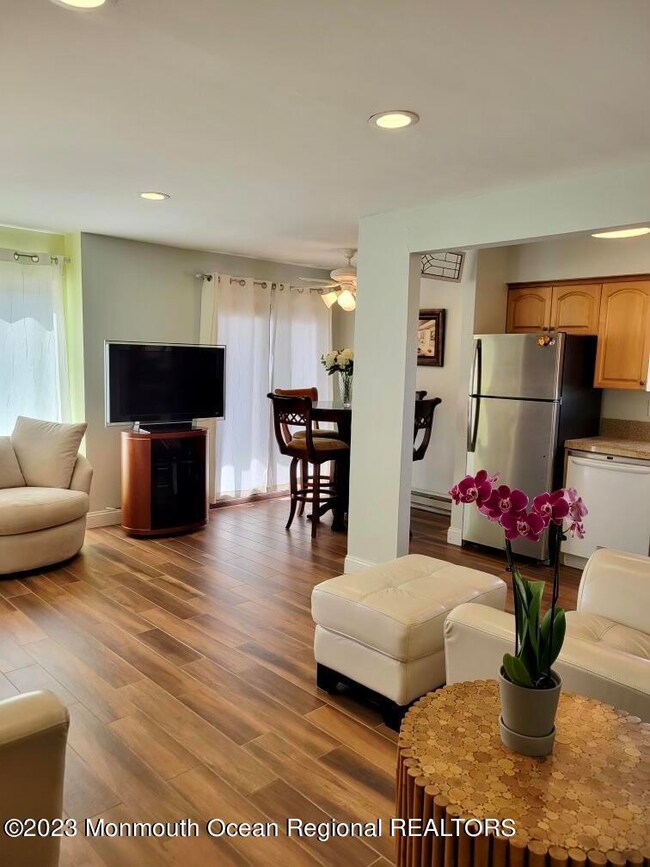 Yacht Harbor unit A9 (Winter), Sea Bright, NJ 07760 - photo 6