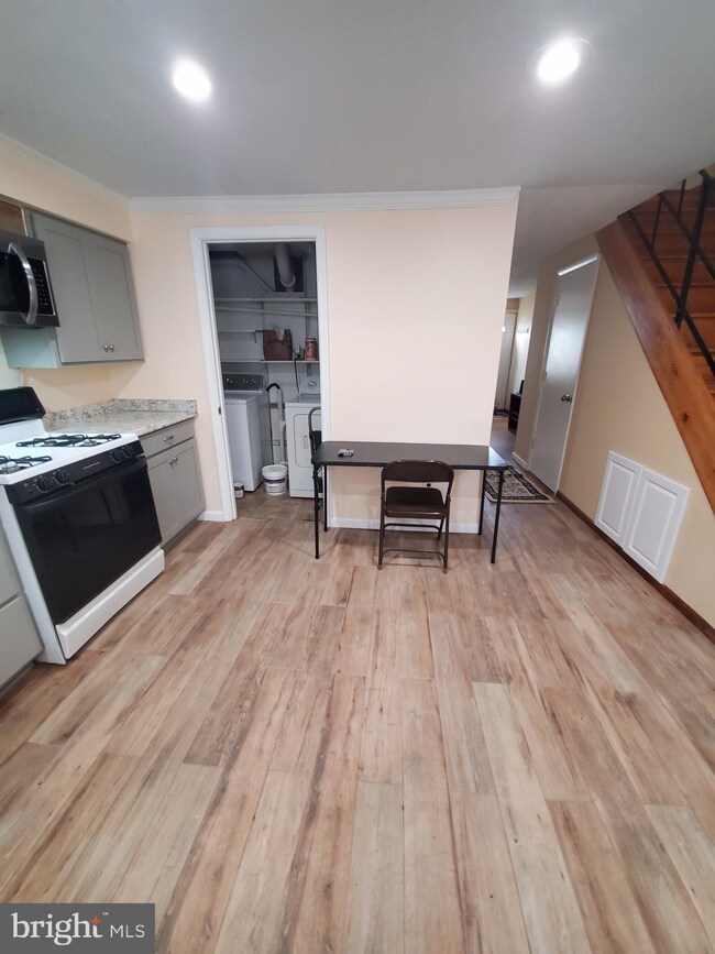 2753 Norfen Rd, Halethorpe, MD 21227 - photo 6