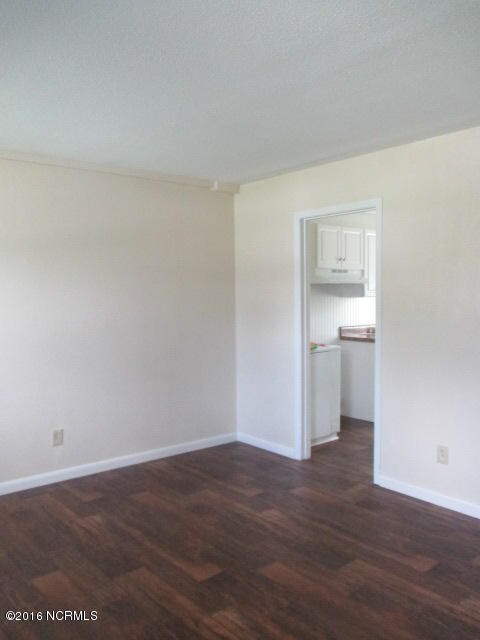 1248 Davis St, Jacksonville, NC 28540 - photo 2