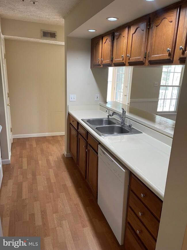 1305-G Cedar Crest Ct unit 1305-G, Edgewood, MD 21040 - photo 4