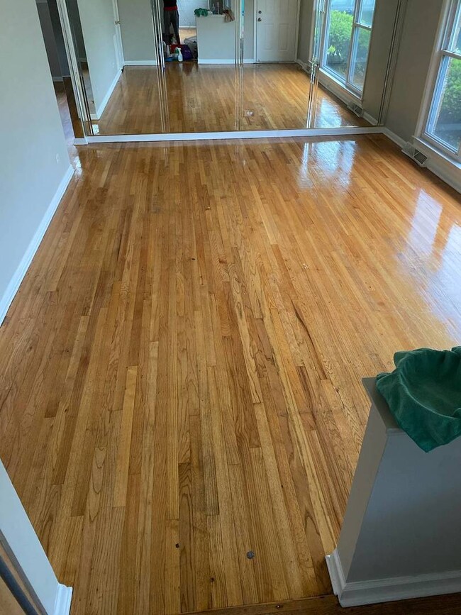 17310 Highland Ct, Hazel Crest, IL 60429 - photo 4