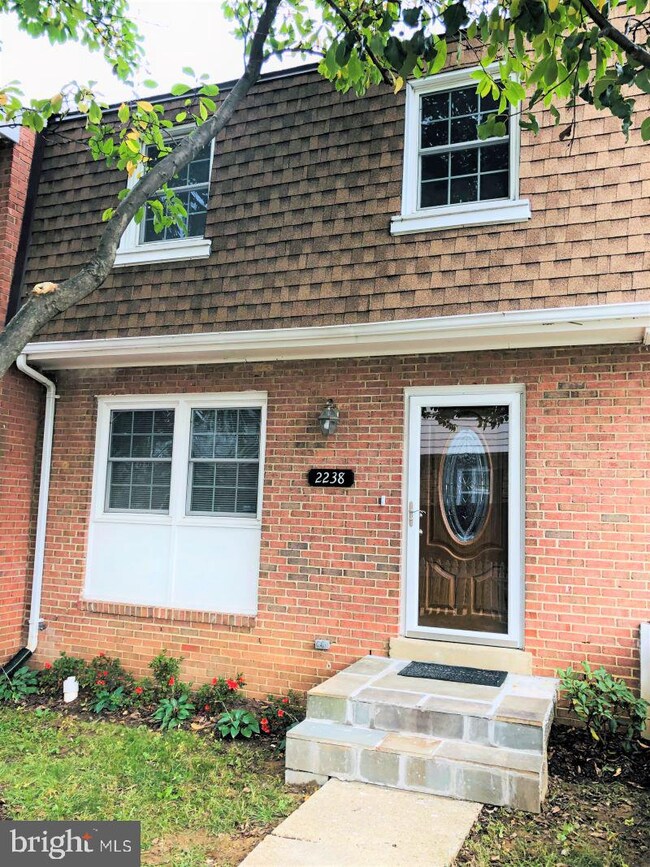 2238 Fort Pickens Ct, Dumfries, VA 22026 - photo 3