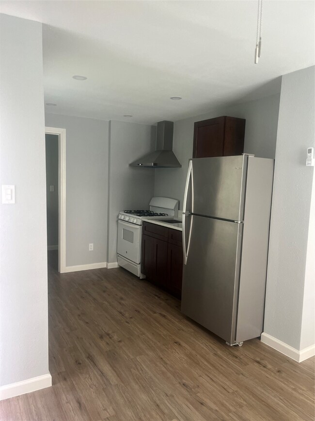 5404 Pease St unit 3, Houston, TX 77023 - photo 5